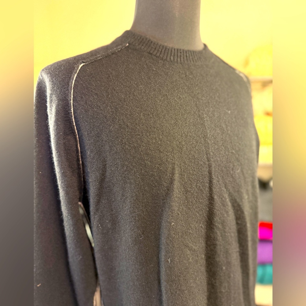 Glen Lyon XL Black & Gray Accent Reverse-Seam Crewneck